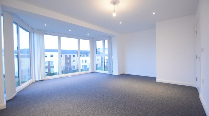 2 Bedroom Flat To Rent in Solway Apartments, London, E4 6