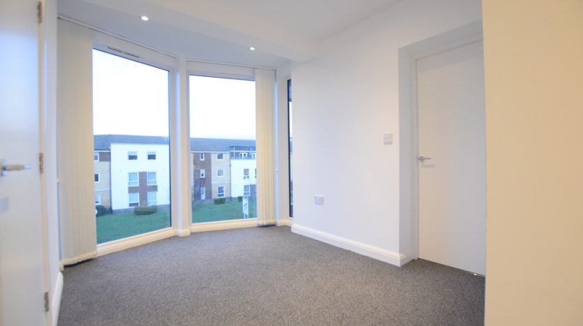 2 Bedroom Flat To Rent in Solway Apartments, London, E4 6