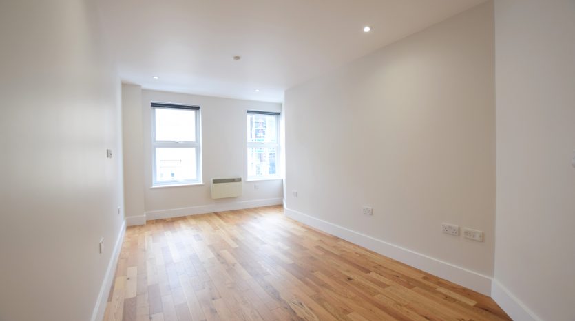 2 Bedroom  To Rent in Flat 4, Ilford, IG1 
