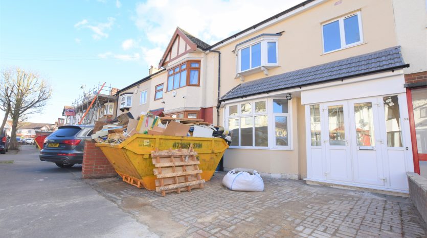 4 Bedroom Terraced House To Rent in Westernville Gardens, Ilford, IG2 