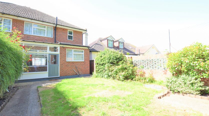 3 Bedroom Semi-Detached House To Rent in Epsom Road, Ilford, IG3 