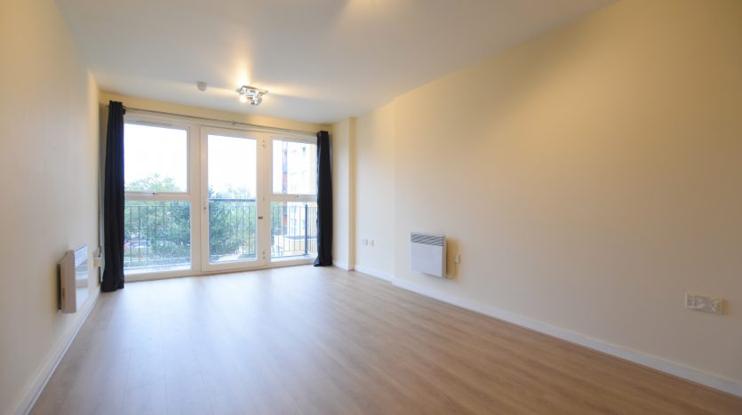 2 Bedroom  For Sale in Flat 92, Ilford, IG2 