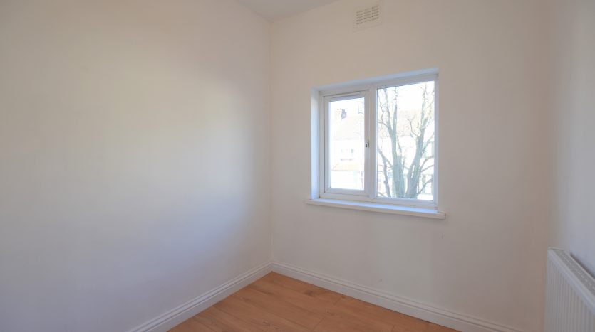 4 Bedroom Terraced House To Rent in Westernville Gardens, Ilford, IG2 