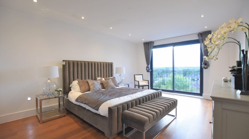 2 Bedroom  To Rent in Impact House 181-185 High Road, Chigwell, IG7 