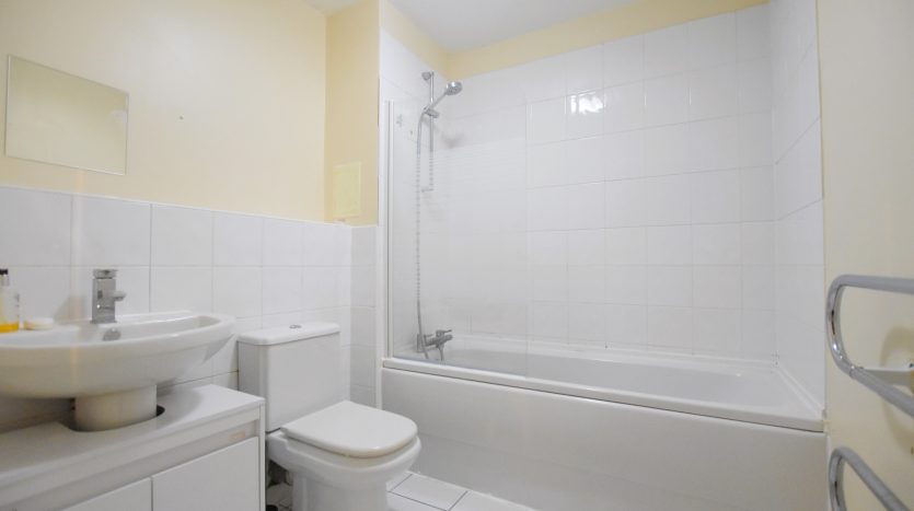 2 Bedroom  For Sale in Flat 92, Ilford, IG2 