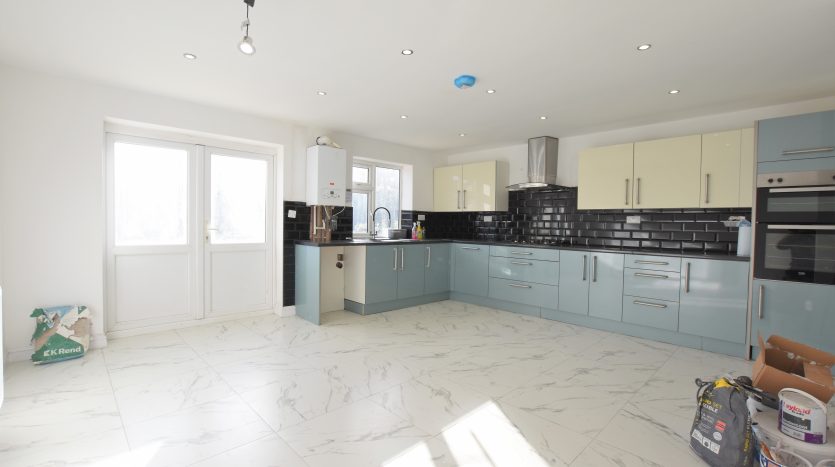 4 Bedroom Terraced House To Rent in Westernville Gardens, Ilford, IG2 