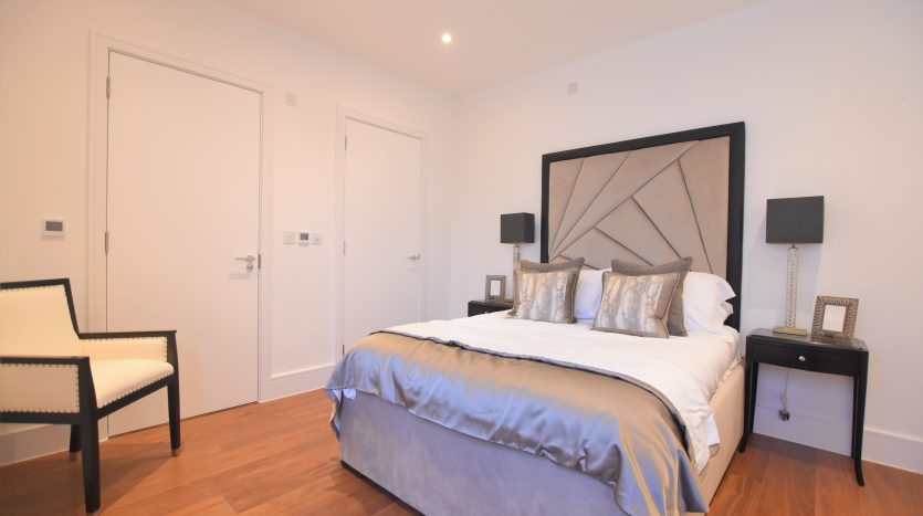 2 Bedroom  To Rent in Impact House 181-185 High Road, Chigwell, IG7 