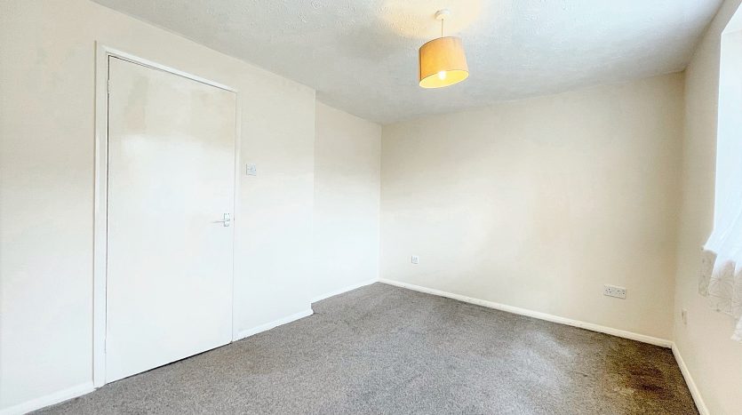 1 Bedroom  To Rent in Honey Close, Dagenham, RM10