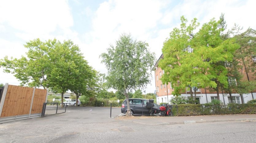 2 Bedroom  To Rent in Lavender Place, Ilford, IG1 