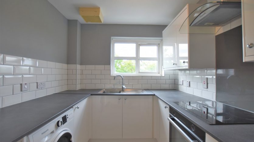 2 Bedroom  To Rent in Lavender Place, Ilford, IG1 