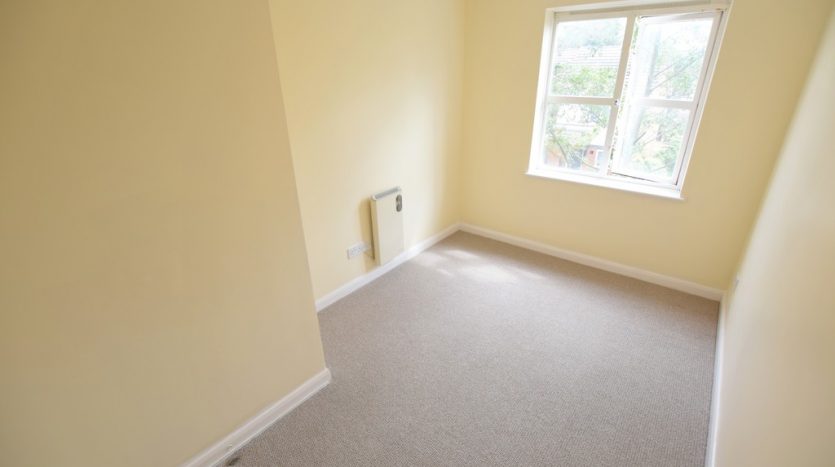 2 Bedroom  To Rent in Lavender Place, Ilford, IG1 