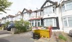 4 Bedroom  To Rent in Queenborough Gardens, Ilford, IG2 