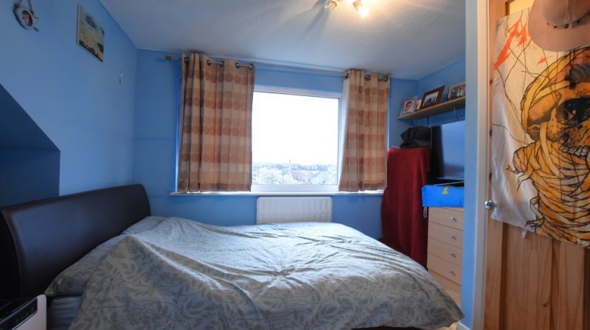 2 Bedroom  For Sale in Lancelot Road, Hainault, IG6 