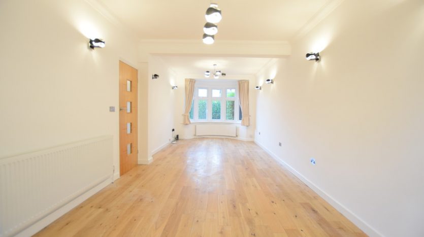 3 Bedroom  For Sale in Rushden Gardens, Barkingside, IG5 