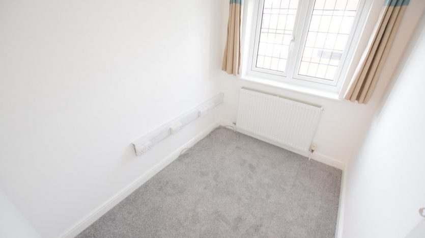 3 Bedroom  For Sale in Rushden Gardens, Barkingside, IG5 