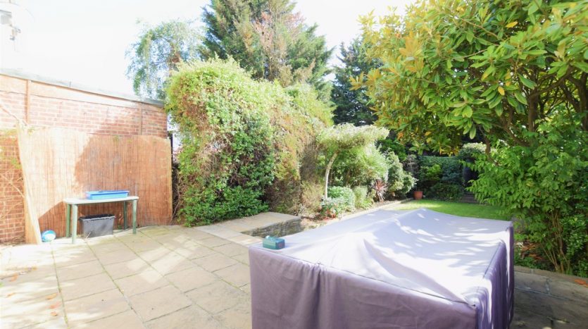 3 Bedroom  For Sale in Rushden Gardens, Barkingside, IG5 