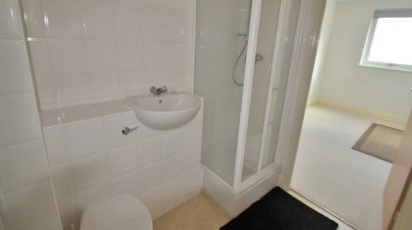 1 Bedroom  To Rent in Eastern Avenue, Ilford, IG2 
