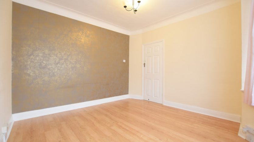 3 Bedroom  To Rent in Trelawney Road, Hainault, IG6 