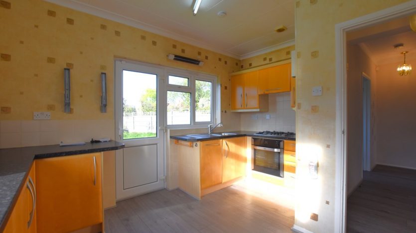 4 Bedroom  To Rent in Cecil Avenue, Hornchurch, RM11
