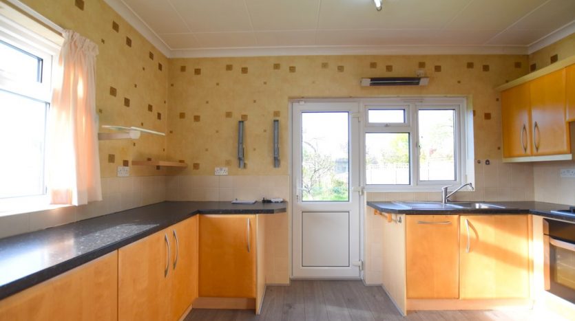 4 Bedroom  To Rent in Cecil Avenue, Hornchurch, RM11
