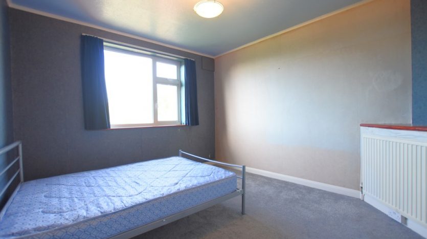 4 Bedroom  To Rent in Cecil Avenue, Hornchurch, RM11