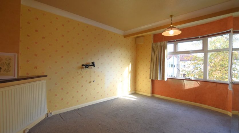 4 Bedroom  To Rent in Cecil Avenue, Hornchurch, RM11