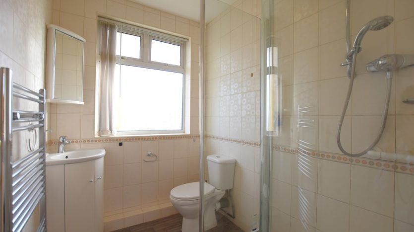 4 Bedroom  To Rent in Cecil Avenue, Hornchurch, RM11