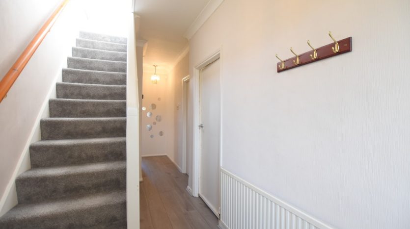 4 Bedroom  To Rent in Cecil Avenue, Hornchurch, RM11