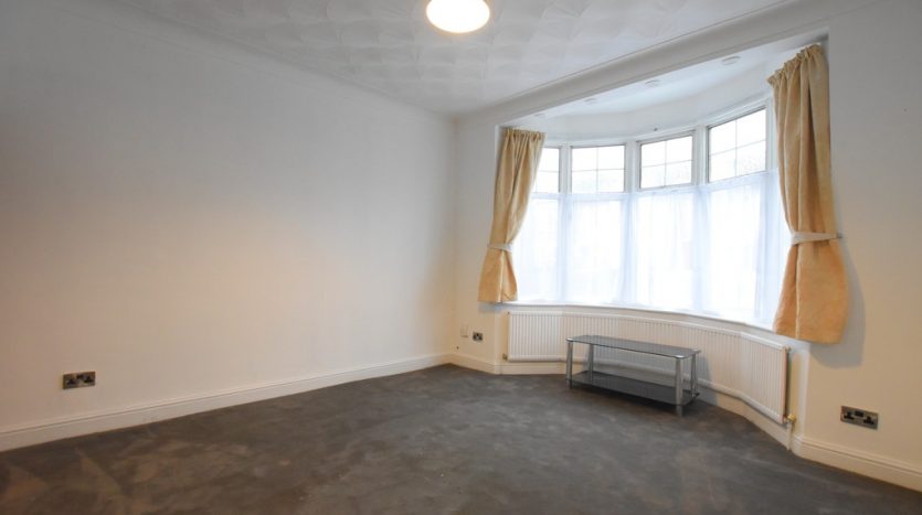 4 Bedroom  To Rent in Coventry Road, Ilford, IG1 