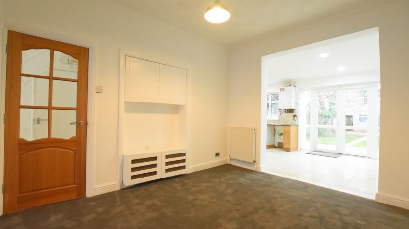 4 Bedroom  To Rent in Coventry Road, Ilford, IG1 