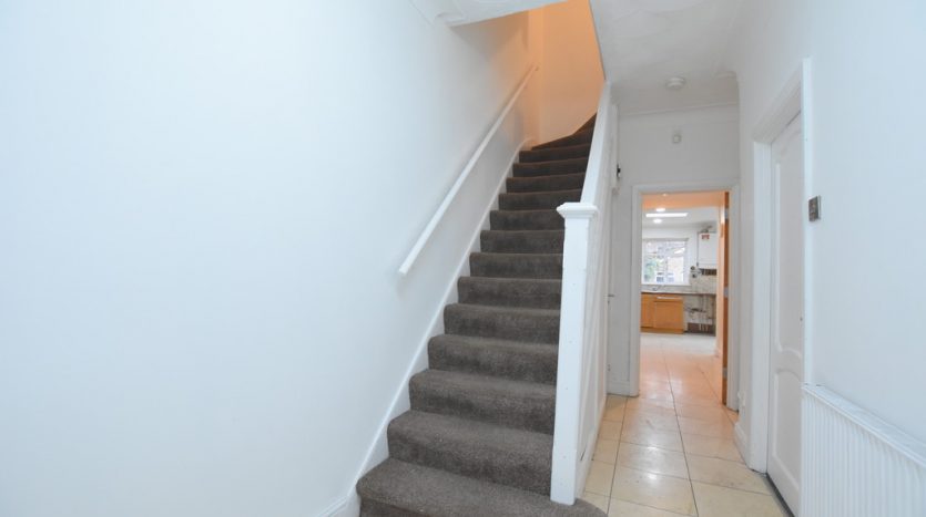 4 Bedroom  To Rent in Coventry Road, Ilford, IG1 
