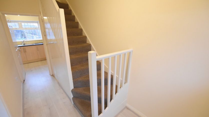 3 Bedroom  To Rent in Tomswood Hill, Barkingside, IG6 