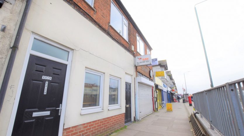 1 Bedroom  To Rent in Eastern Avenue, Newbury Park, IG2 