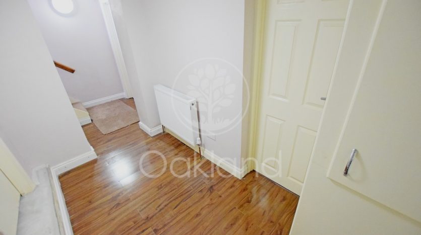 5 Bedroom  To Rent in Eastern Avenue, Essex, IG2 