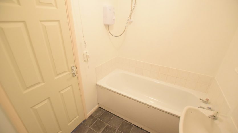 1 Bedroom  To Rent in Plumtree Close, Dagenham, RM10