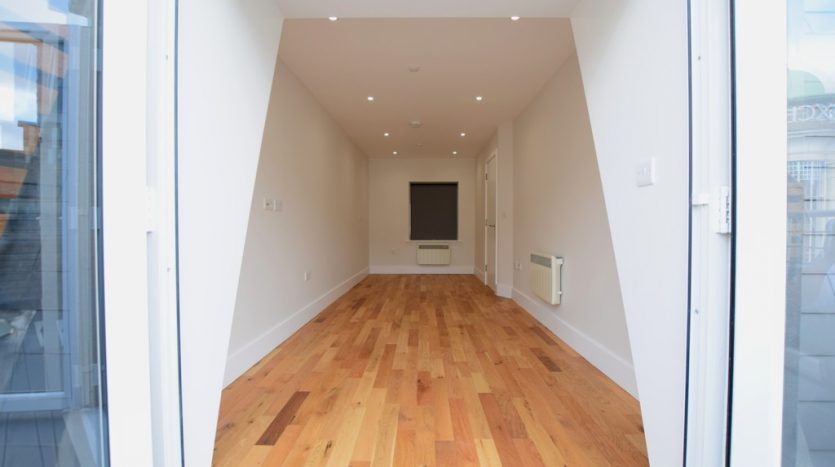 2 Bedroom  To Rent in Postway Mews, Ilford, IG1 
