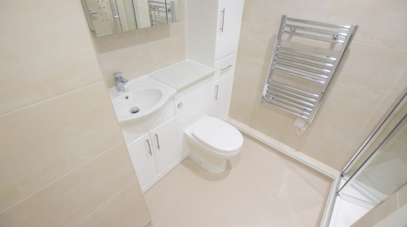 2 Bedroom  To Rent in Postway Mews, Ilford, IG1 