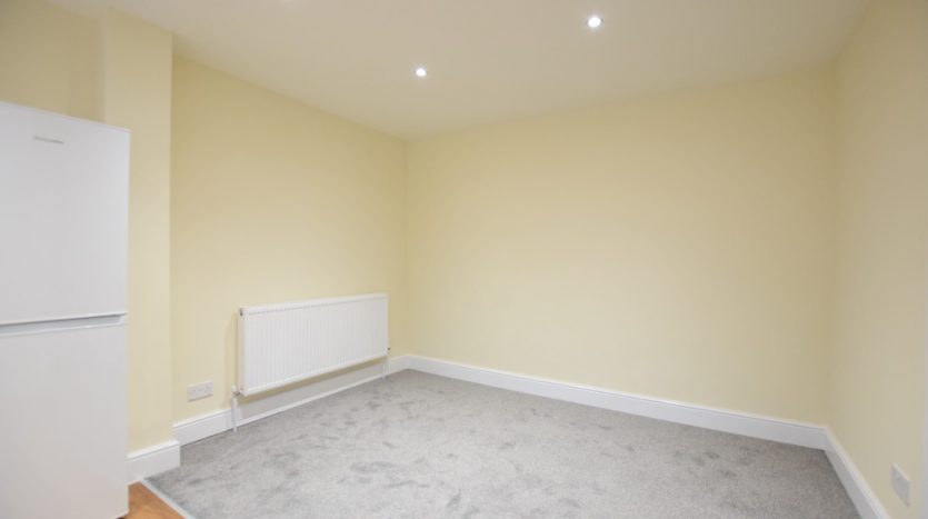 1 Bedroom  To Rent in Belgrave Road, Ilford, IG1 