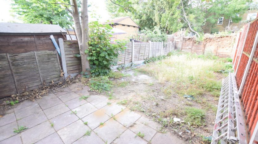 1 Bedroom  To Rent in Belgrave Road, Ilford, IG1 