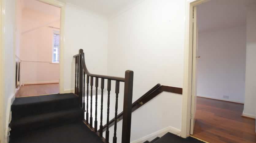3 Bedroom  To Rent in Crown Road, Barkingside, IG6 