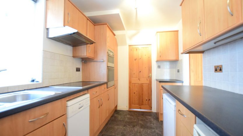 3 Bedroom  To Rent in Jefferson Close, Ilford, IG2 