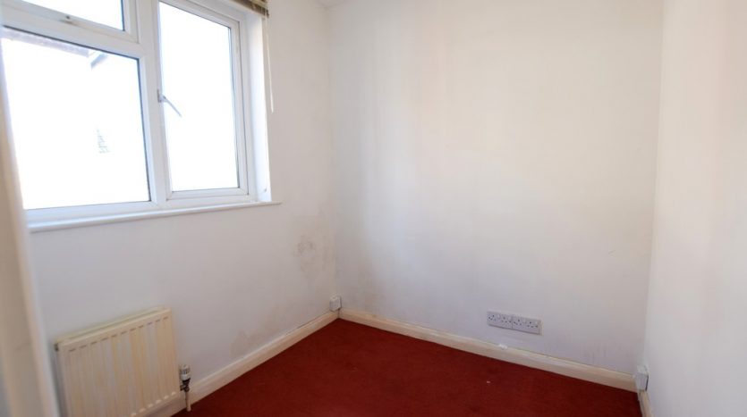 3 Bedroom  To Rent in Jefferson Close, Ilford, IG2 
