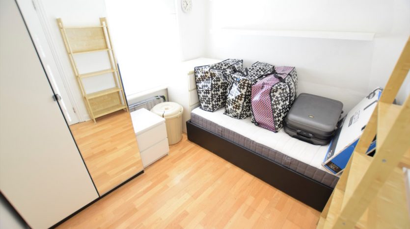 4 Bedroom  To Rent in Coventry Road, Ilford, IG1 