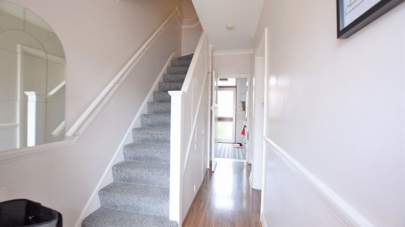 3 Bedroom  To Rent in Craven Gardens, Barkingside, IG6 