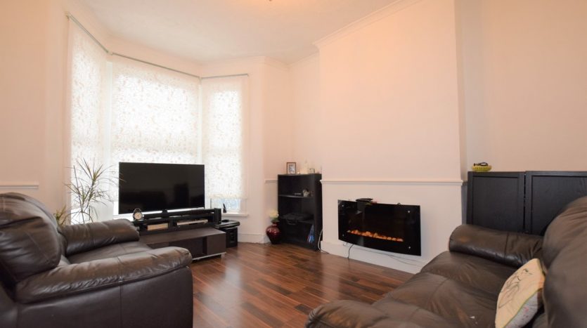 2 Bedroom  To Rent in Empress Avenue, Ilford, IG1 