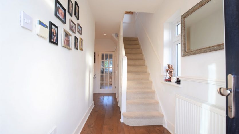 3 Bedroom  To Rent in Trehearn Road, Hainault, IG6 