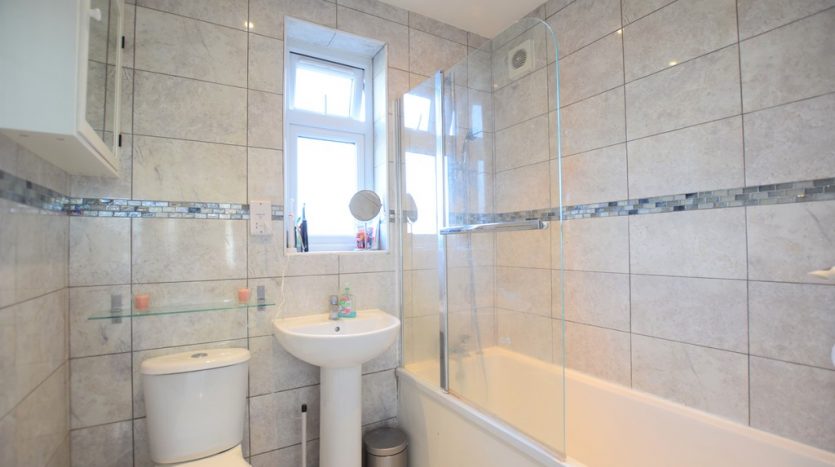 3 Bedroom  To Rent in Trehearn Road, Hainault, IG6 