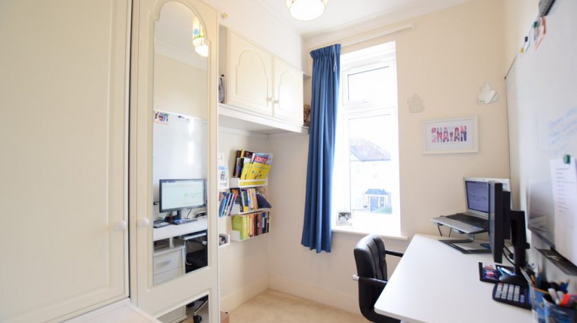 3 Bedroom  To Rent in Trehearn Road, Hainault, IG6 