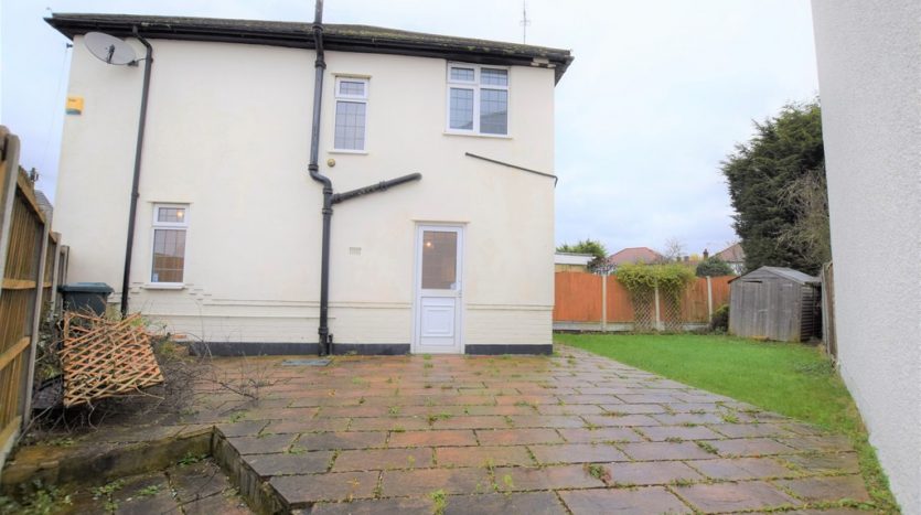 3 Bedroom  To Rent in Naseby Road, Barkingside, IG5 