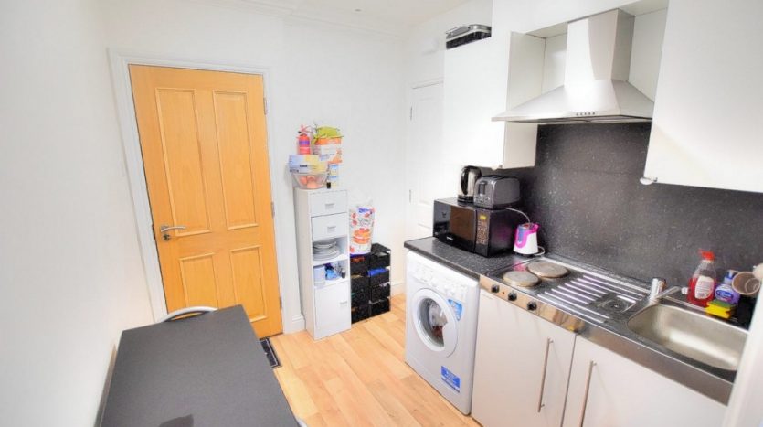 1 Bedroom  To Rent in Ashgrove Road, Goodmayes, IG3 